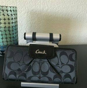Coach wallet
